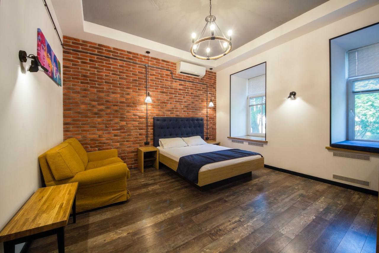 Loft Design Apartments On Desyatynnyi Ln, 7 Киев Екстериор снимка